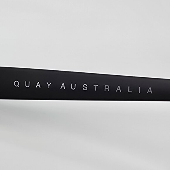 Quay Australia Hindsight Matte Black Rubber Frame Rainbow Lens Shield Sunglasses - Picture 13 of 16